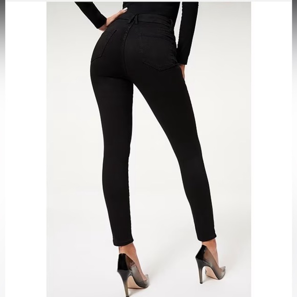 Good American Denim - Good American Good Legs jean.